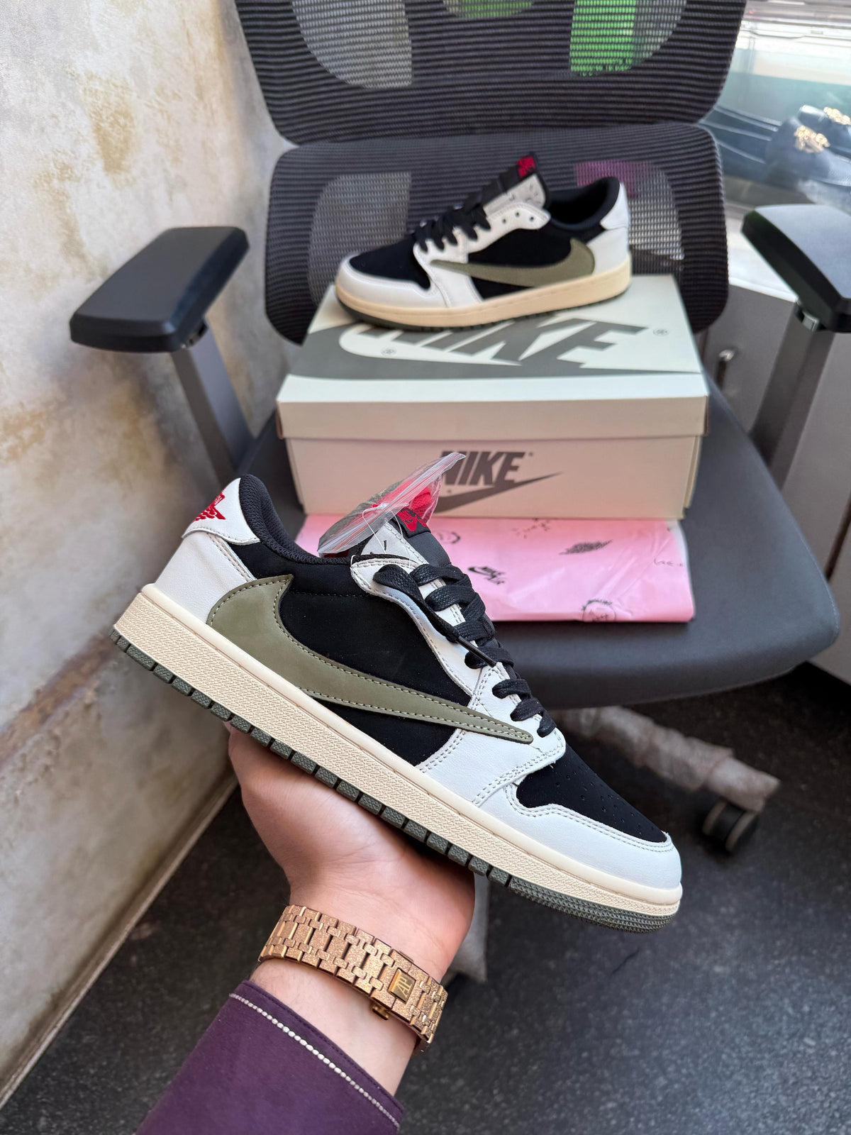 AJ 1 Low x Travis Scott 'OLIVE'
