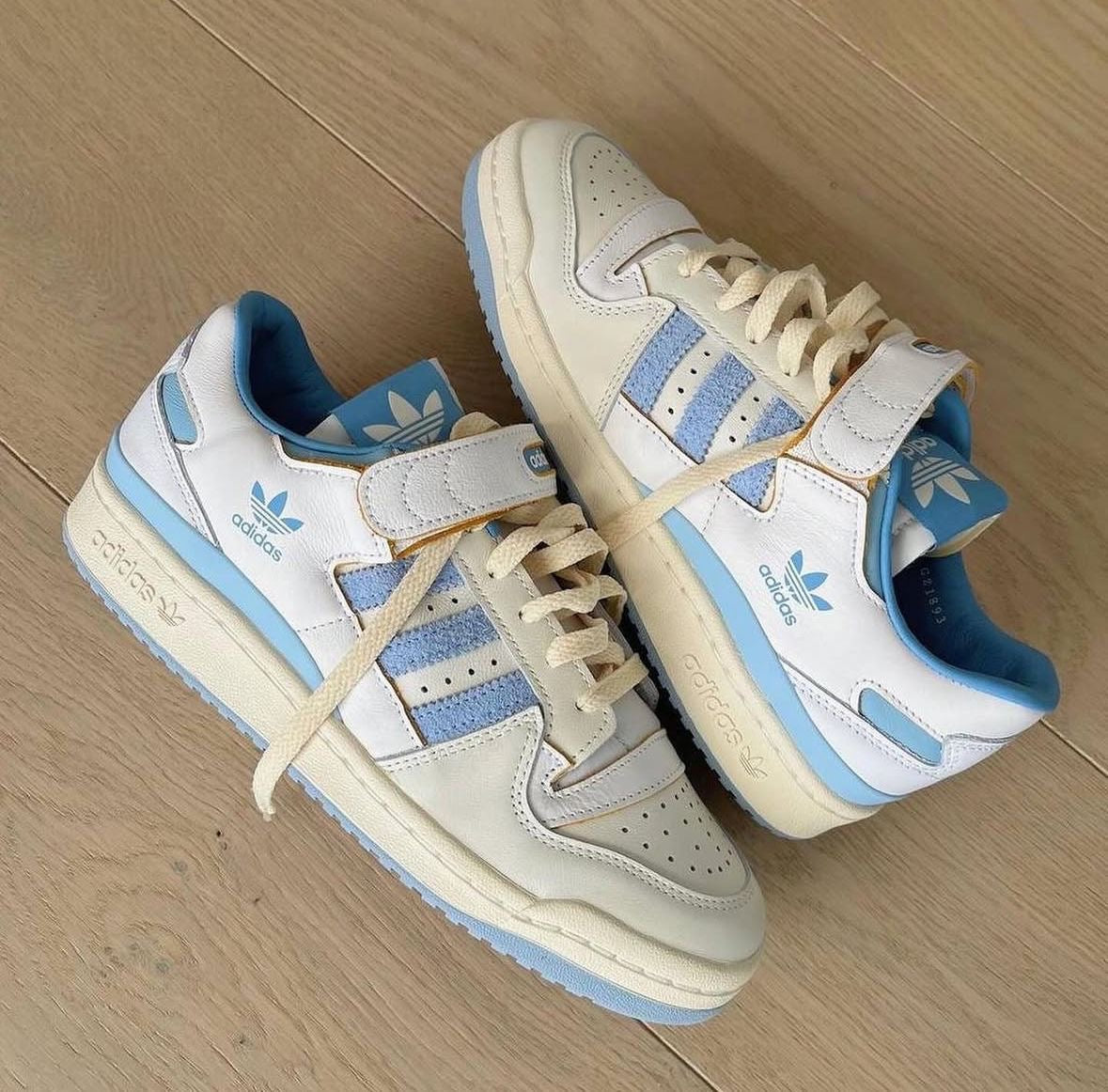 ๐๐ฑ๐ถ๐ฑ๐ฎ๐ โForum low 84โ unc