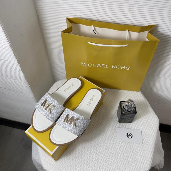 Michael_Kors_MK_Kippy_Leather_Slide_Flats_Embossed_Logoprint