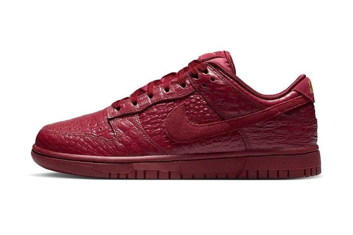 Dunk Low 'Team Red Croc'