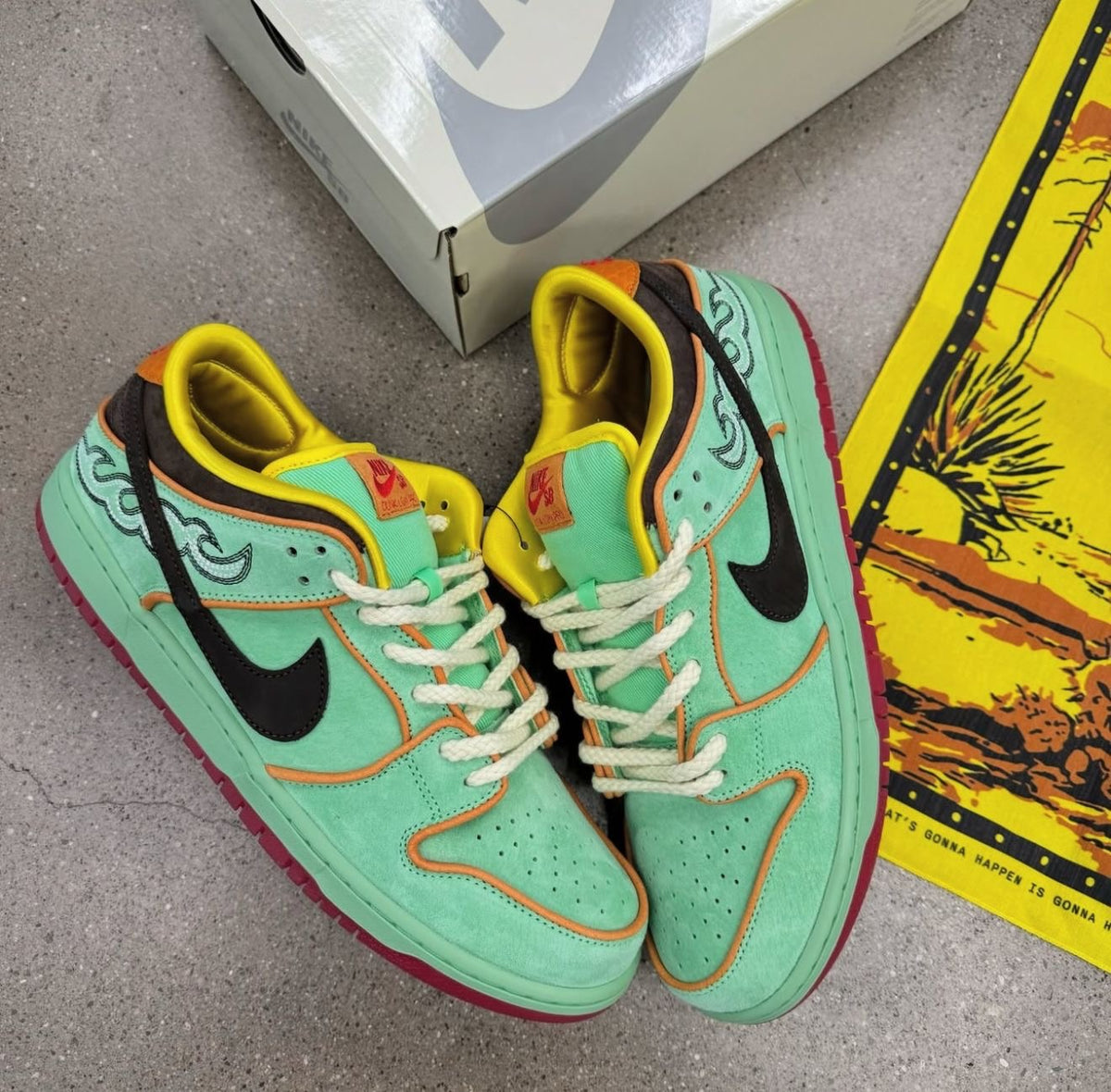 SB Dunk 'RODEO-Tourmaline'