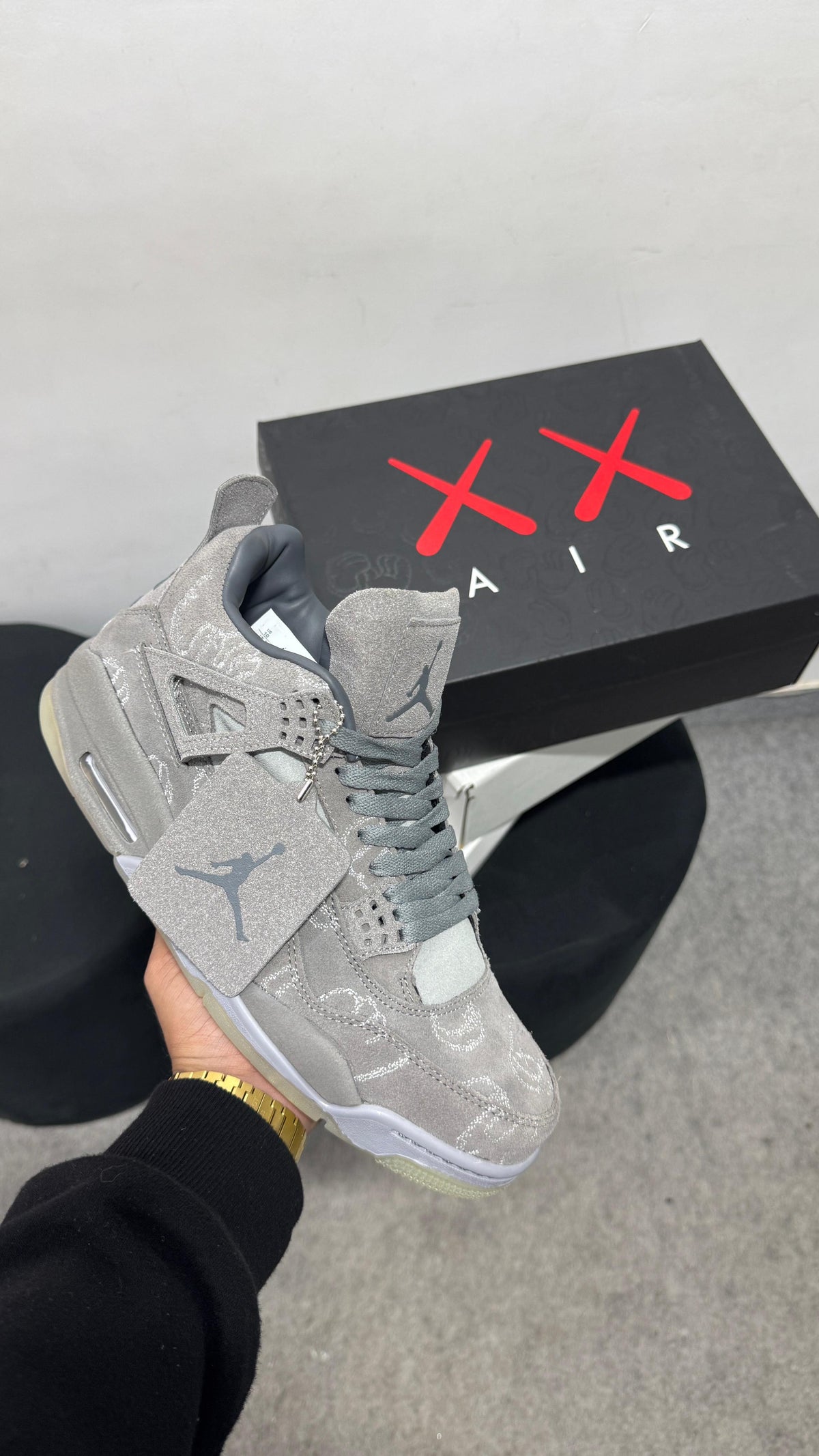 Retro 4 'KAWS” grey