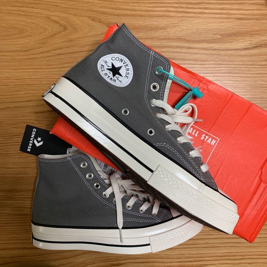 Converse “Chuck Taylor”