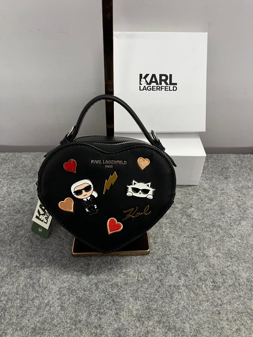 Karl Lagerfeld Heart Top Handle K-Ikonik Crossbody Bag (Black / white)🖤🤍