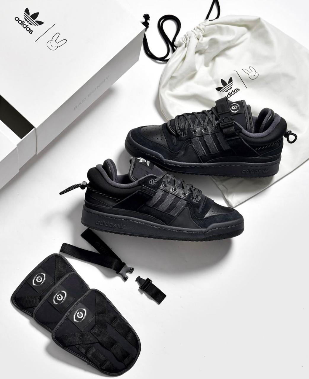 Adidas Bad Bunny “FORUM BLACK”