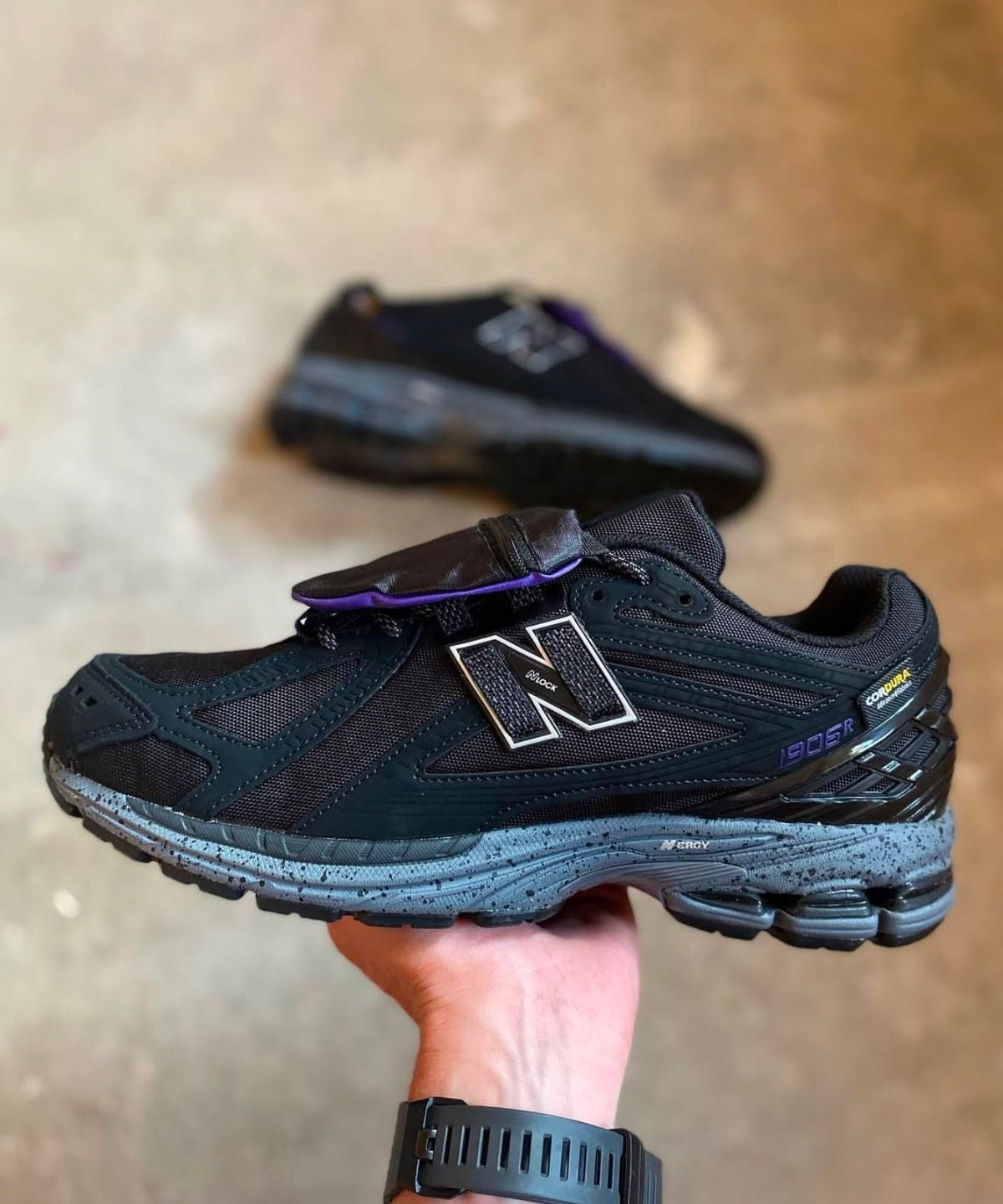 New Balance 1906R “Cordura black”