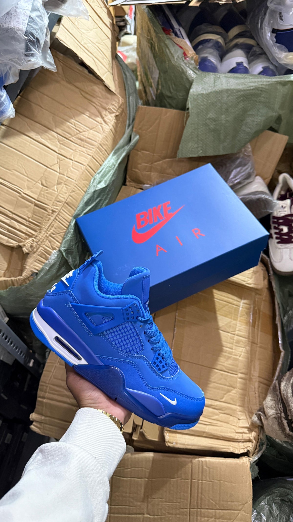 Retro 4 r 'Brick by Brick' BLUE
