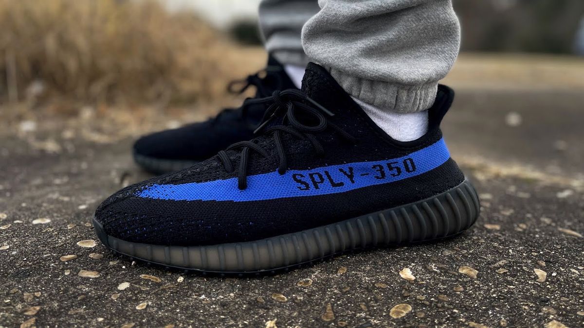 Yeezy Boost 350v2 'Dazzling blue' (UA)
