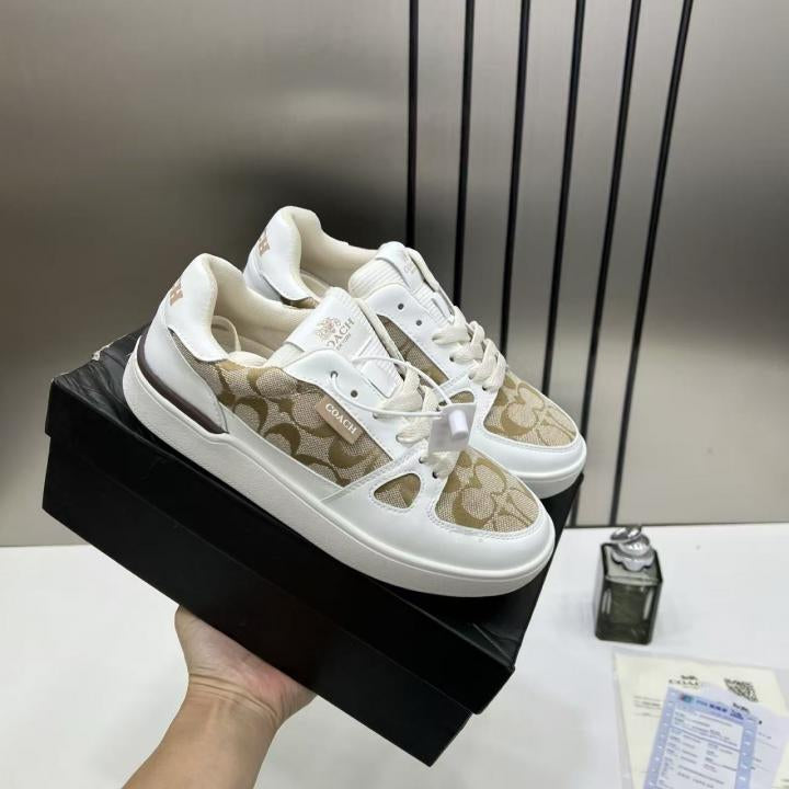 Coach Clip Court Sneaker White signature canvas