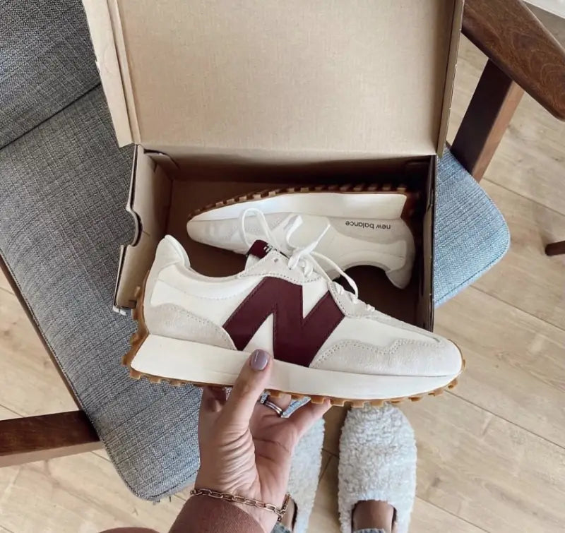 New Balance 327 Moonbeam Classic Burgundy