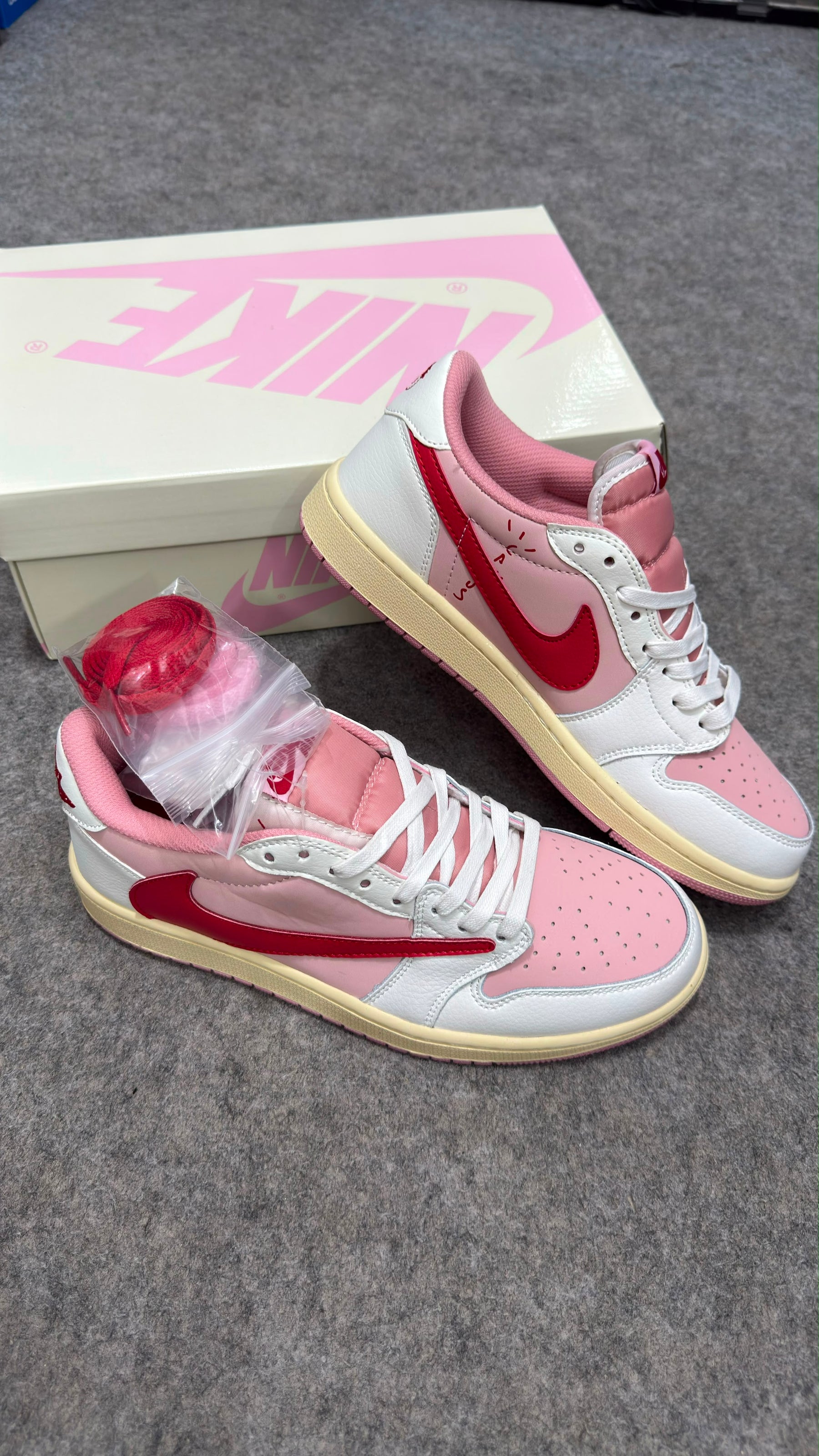 AJ 1 Low x Travis Scott 'Tropical Pink' (semi Ua)