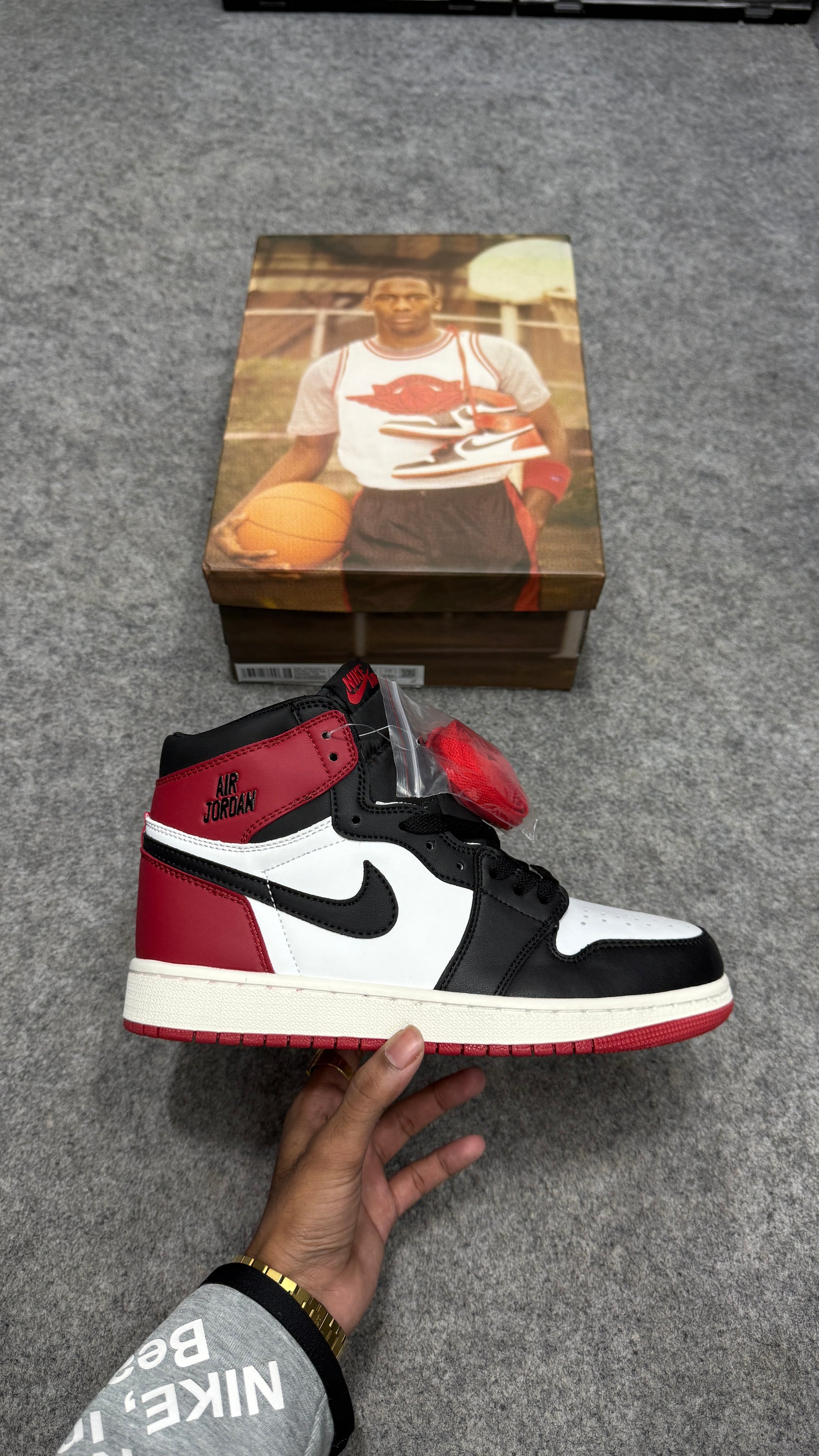 Reimagined Aj Black Toe Jordan Retro High OG Royal Reimagined