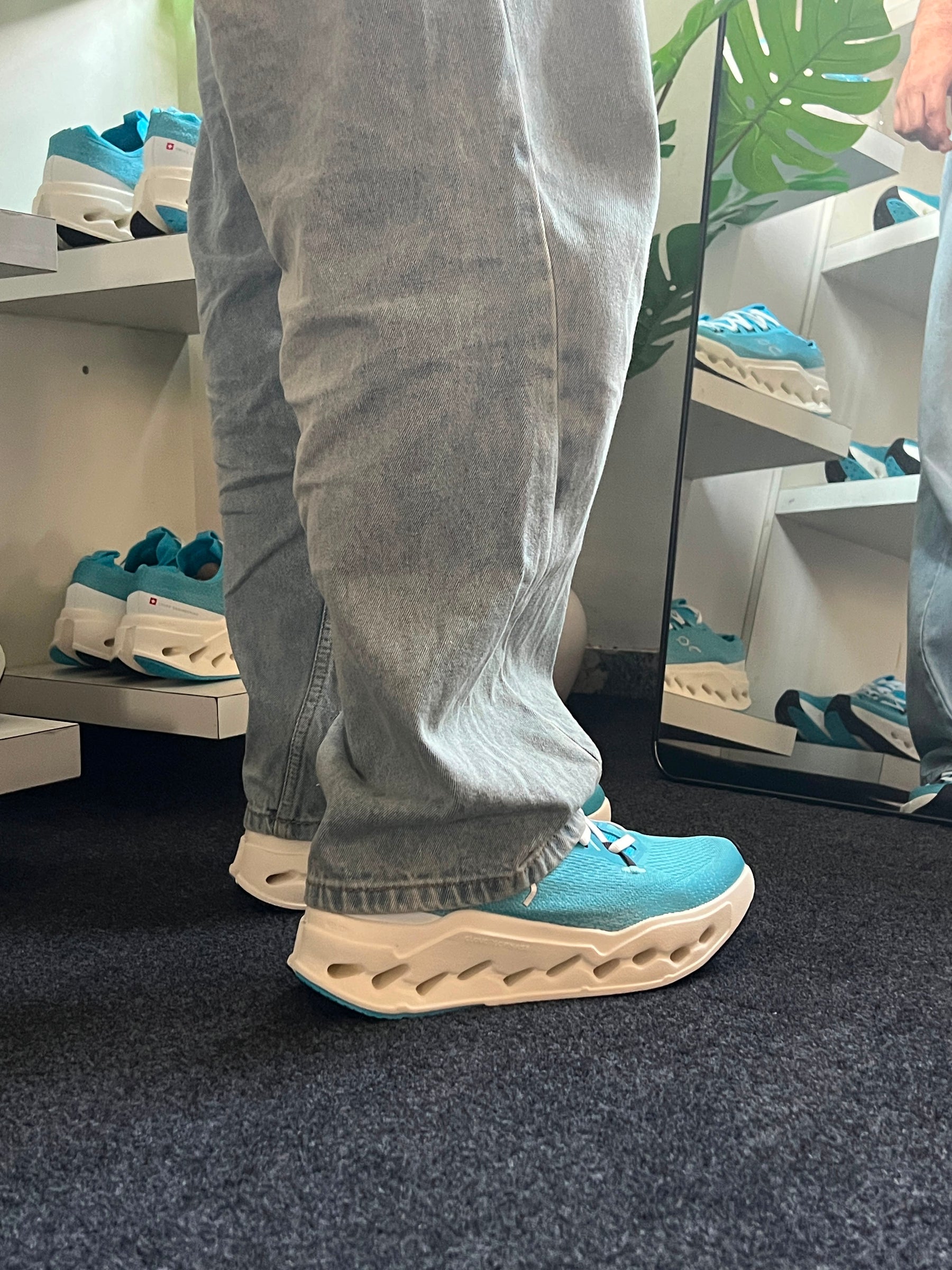 On CloudSurfer Max Horizon Ivory