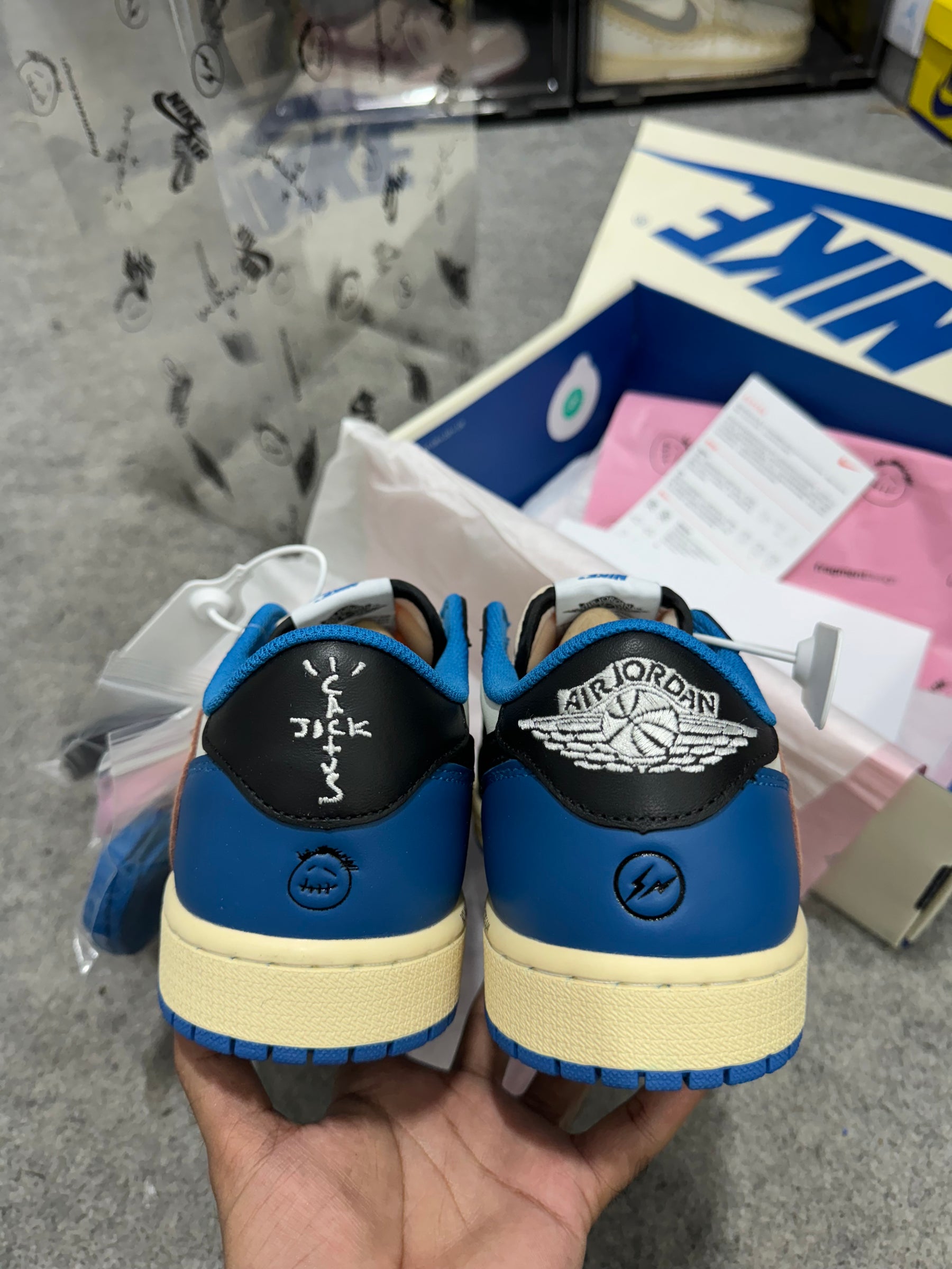 AJ 1 Low x Travis Scott 'Fragment' (UA)