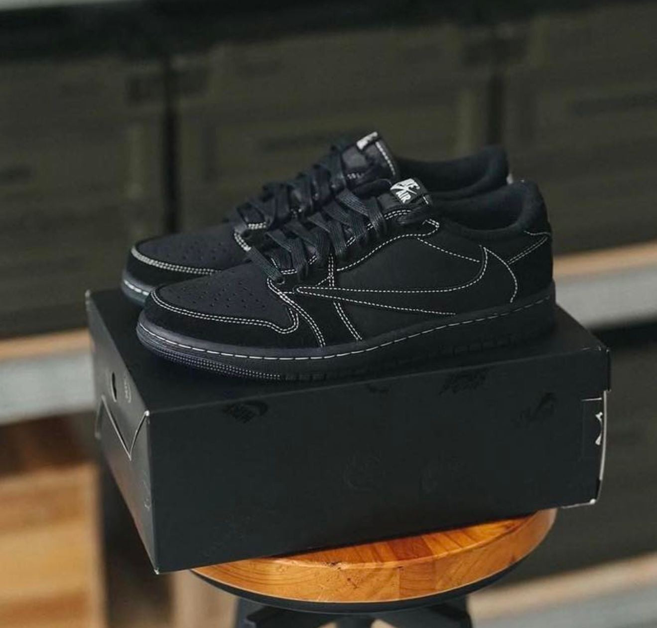 AJ 1 Low X Travis Low Phantom