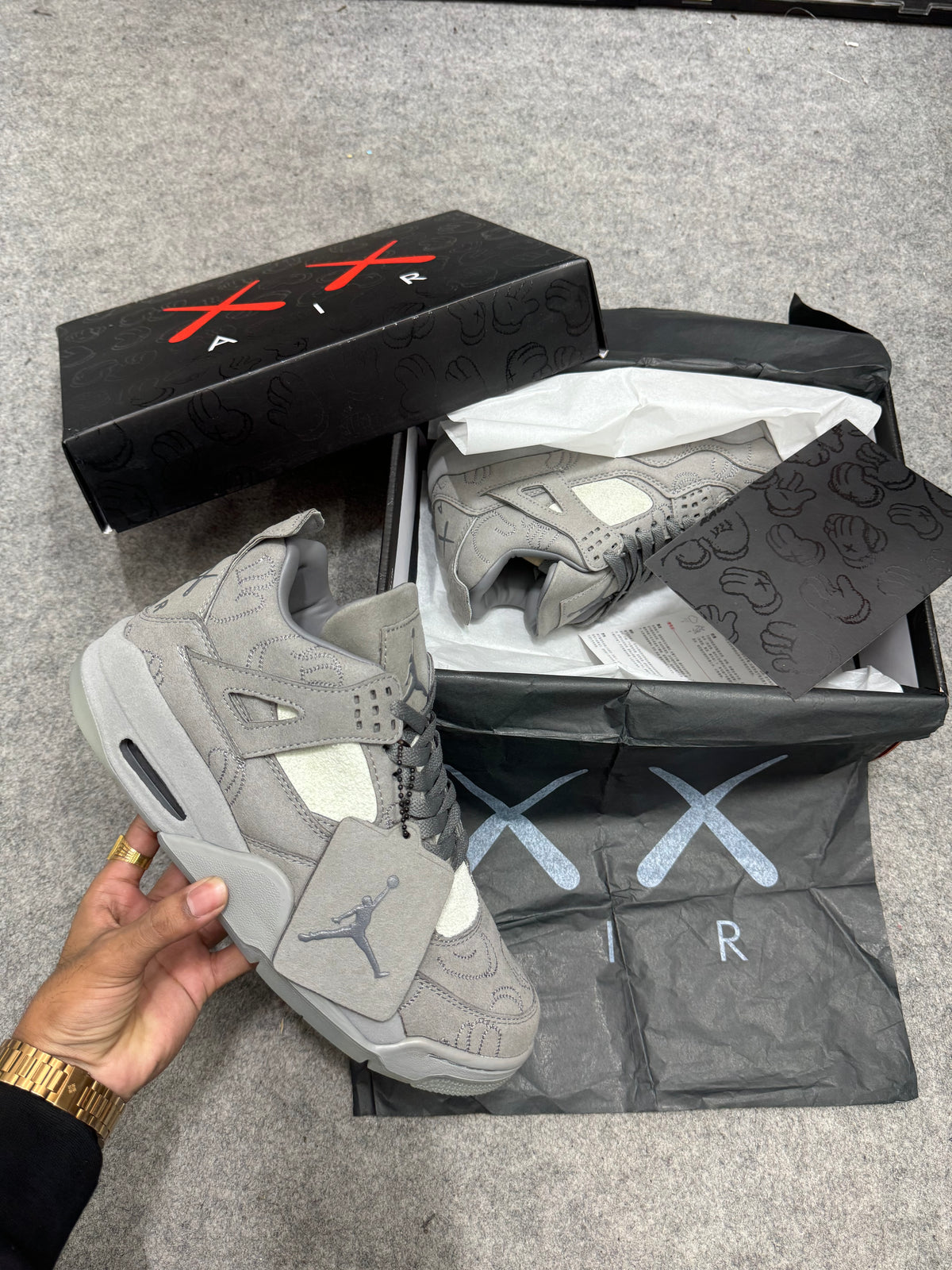 Retro 4 'KAWS' grey