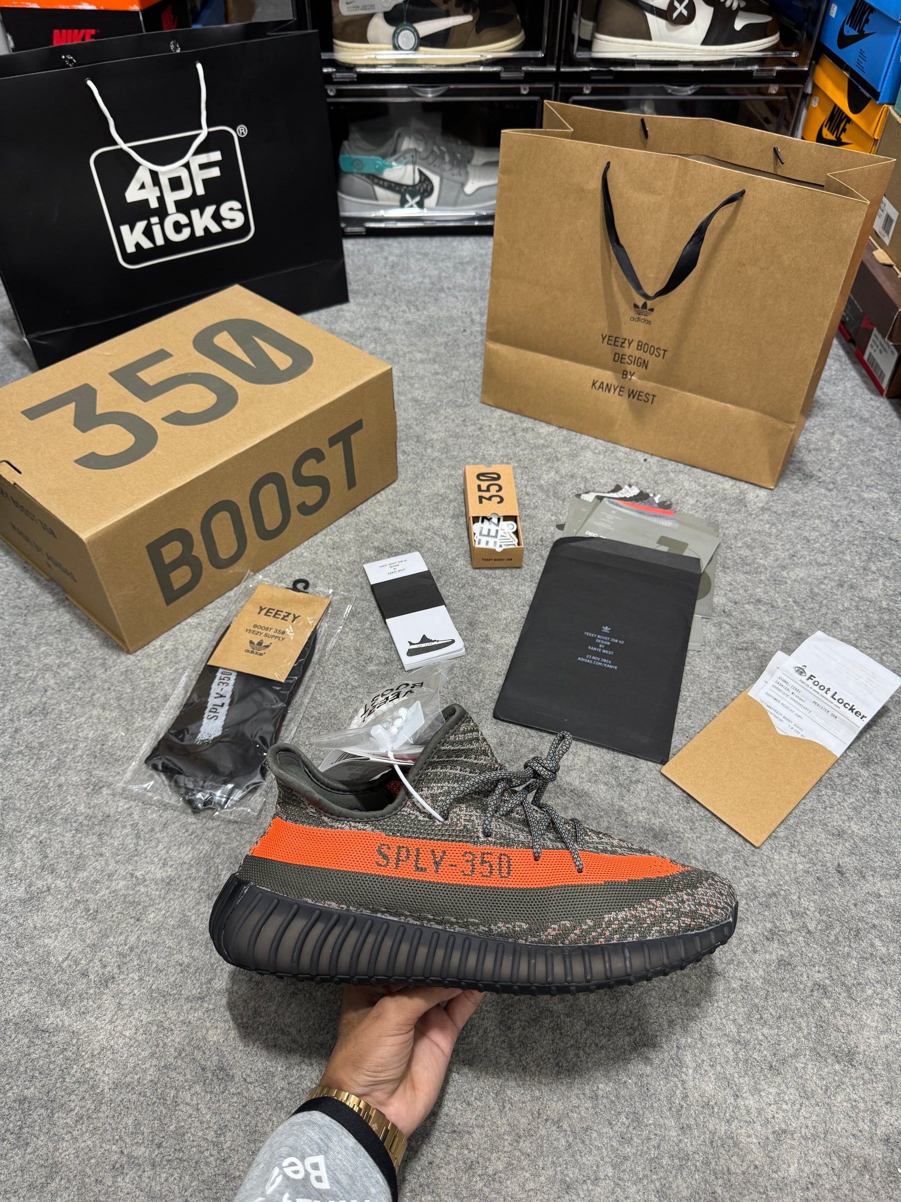 Yeezy Boost 350v2 'Carbon Beluga' (UA)