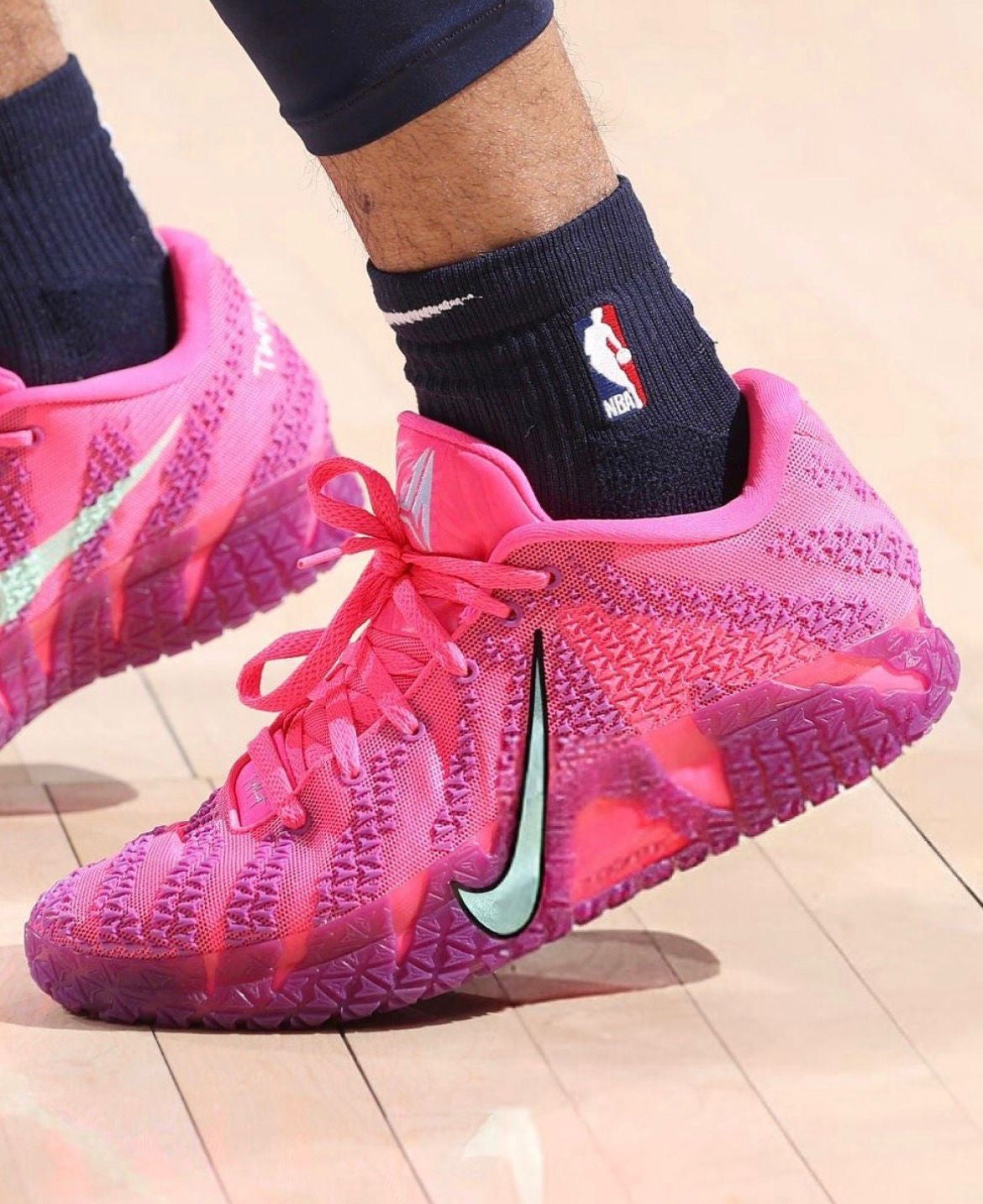 Nike JA 3 MAX VOLUME Pink