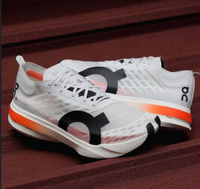 ON RUNNING CLOUD 'BOOM WHITE'