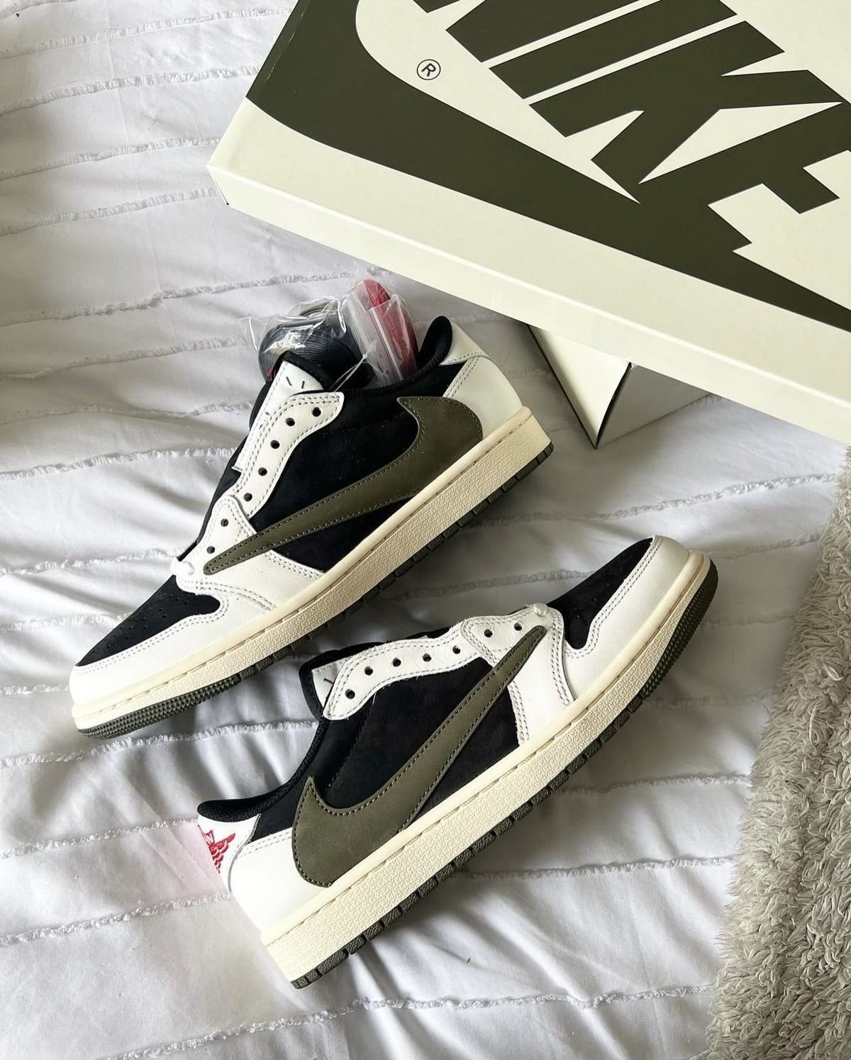 AJ 1 Low X Travis Low Olive