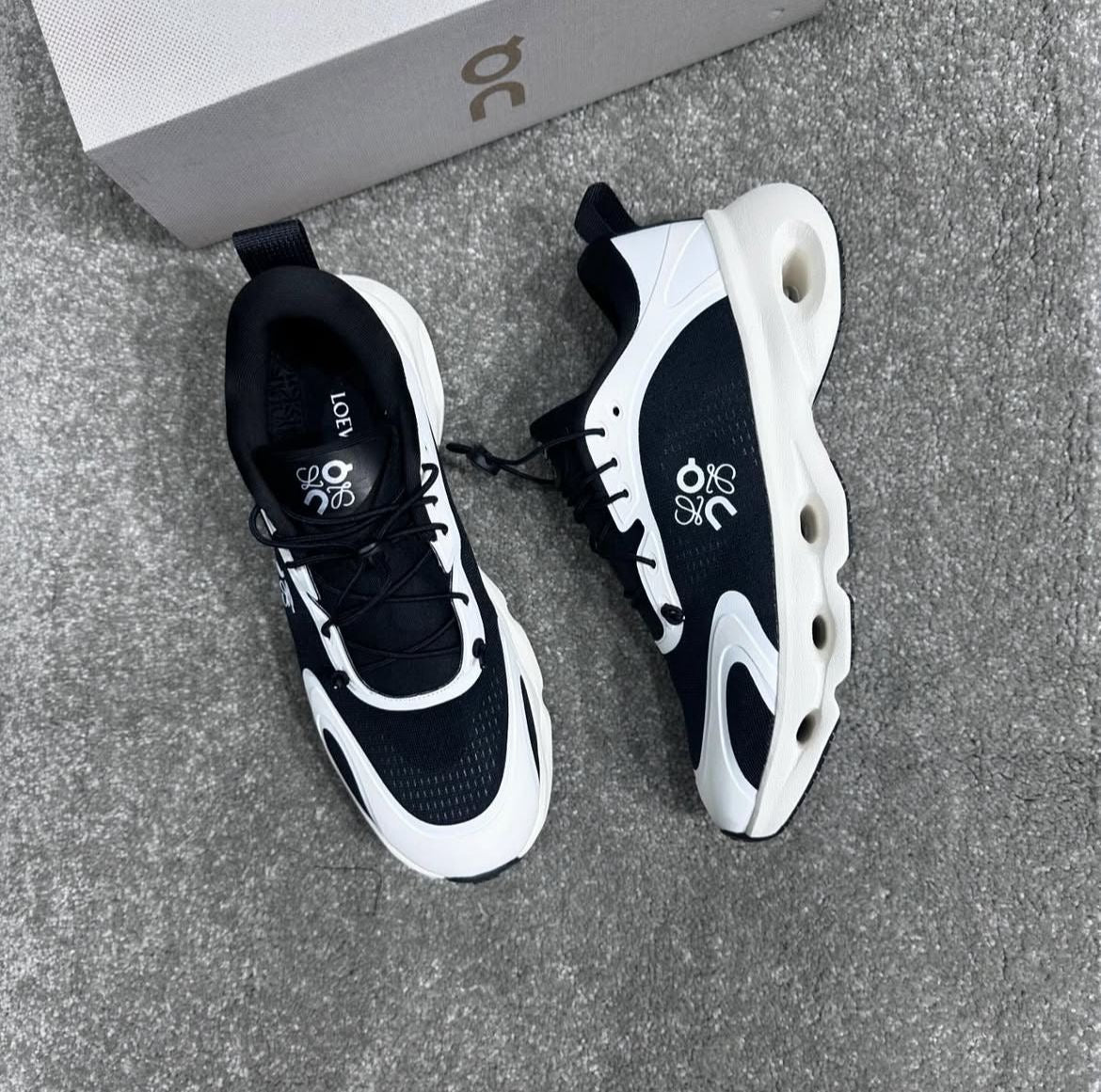 LOEWE x ON CLOUD Solo white black