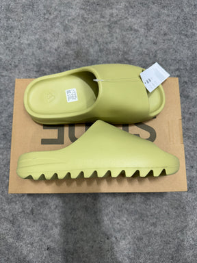 Yeezy slide 'Resin' (UA)