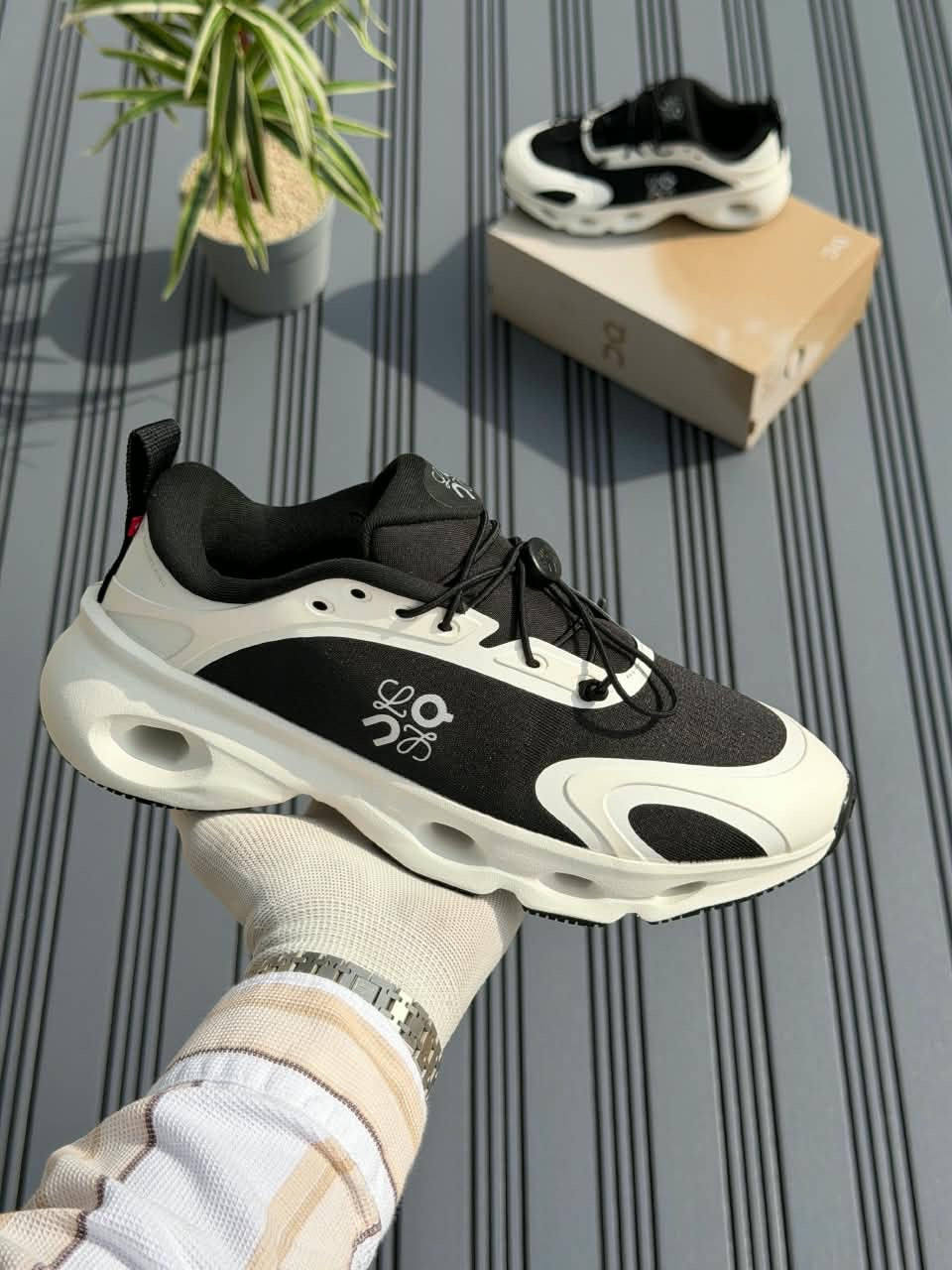 LOEWE x ON CLOUD Solo white black
