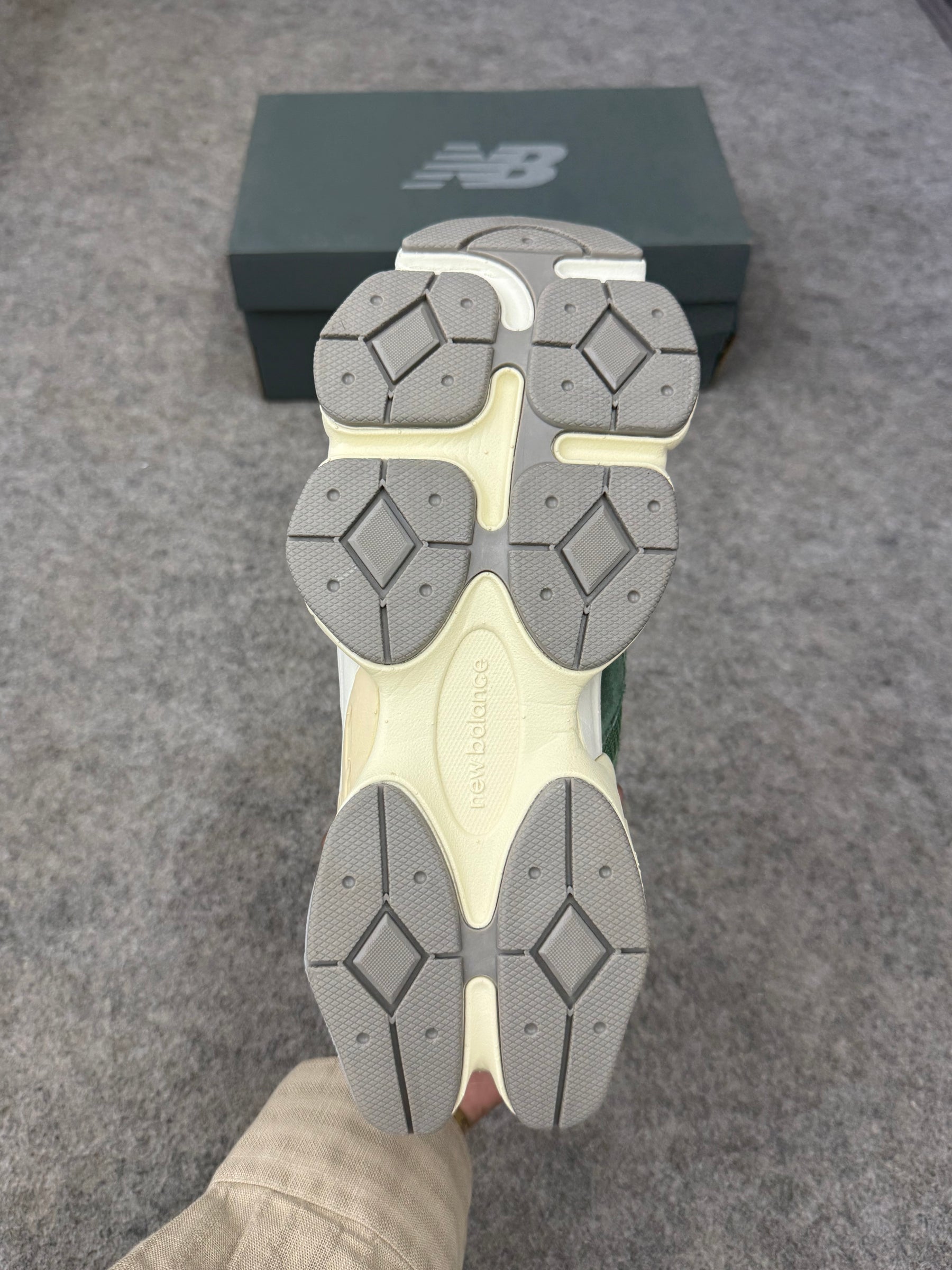 NB 9060 'NORI VERDE GREEN'