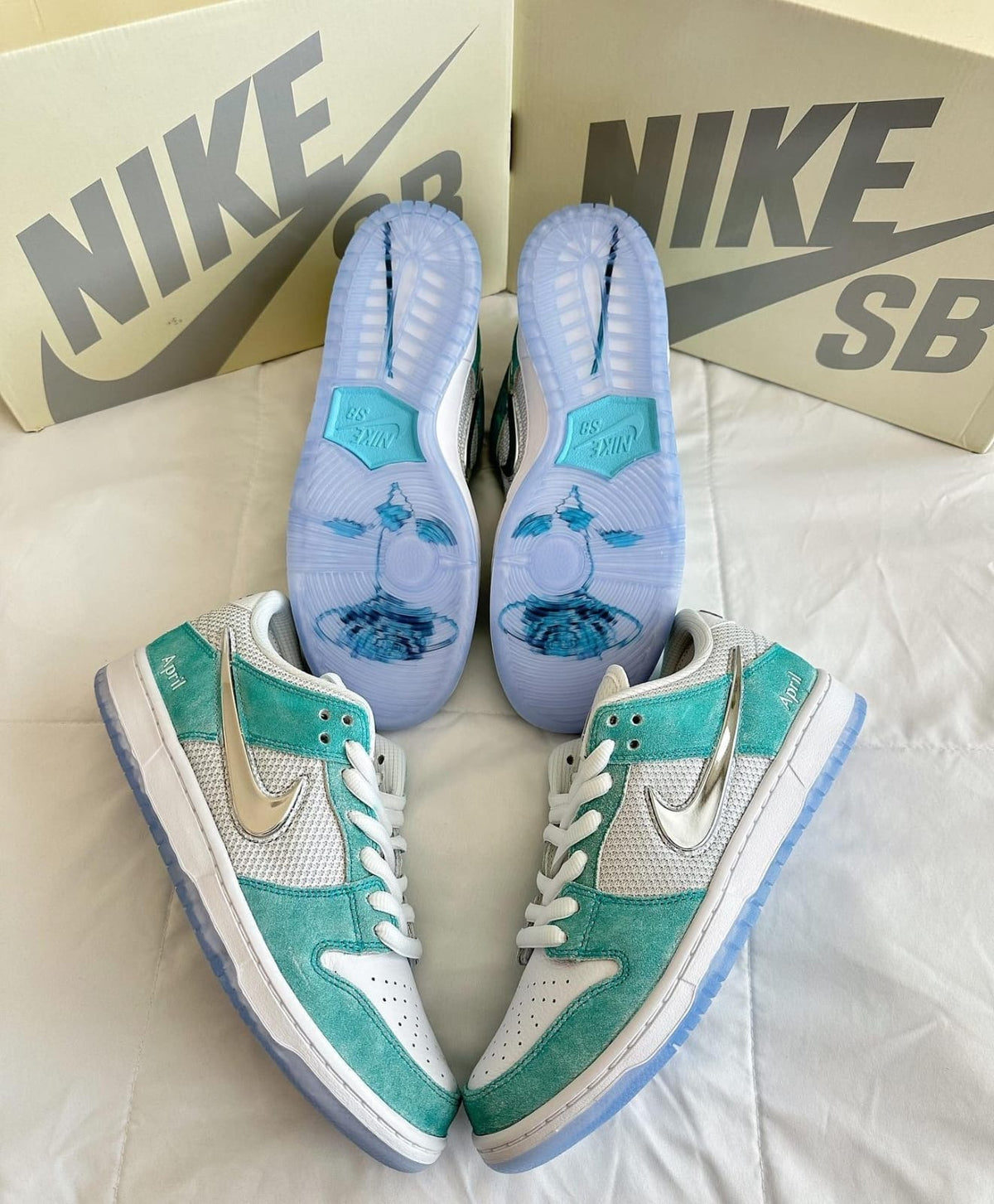 SB Dunk 'APRIL'