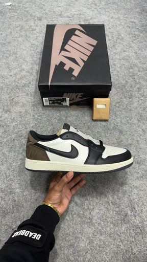 AJ1 Low 'DARK MOCHA'🤎 (UA)