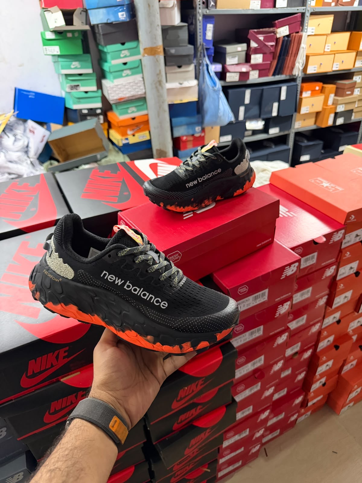 New Balance Fresh Foam X More Trail v3 Black Cayenne