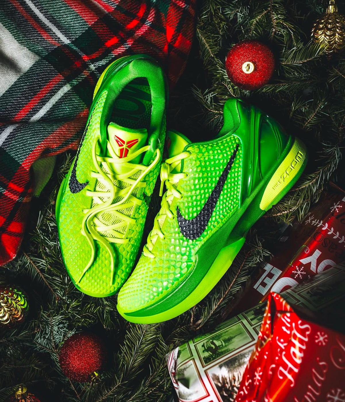 Nike “ KOBE PROTO GRINCH “