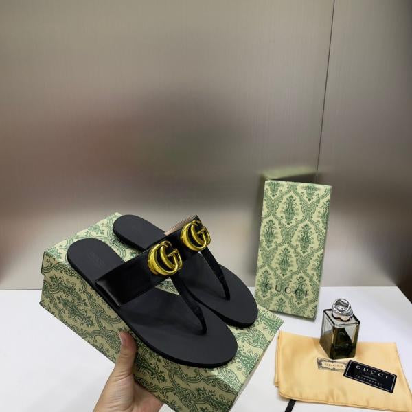 Gucci_Mules_Sandals_Flat_GG_Marmont_Leather