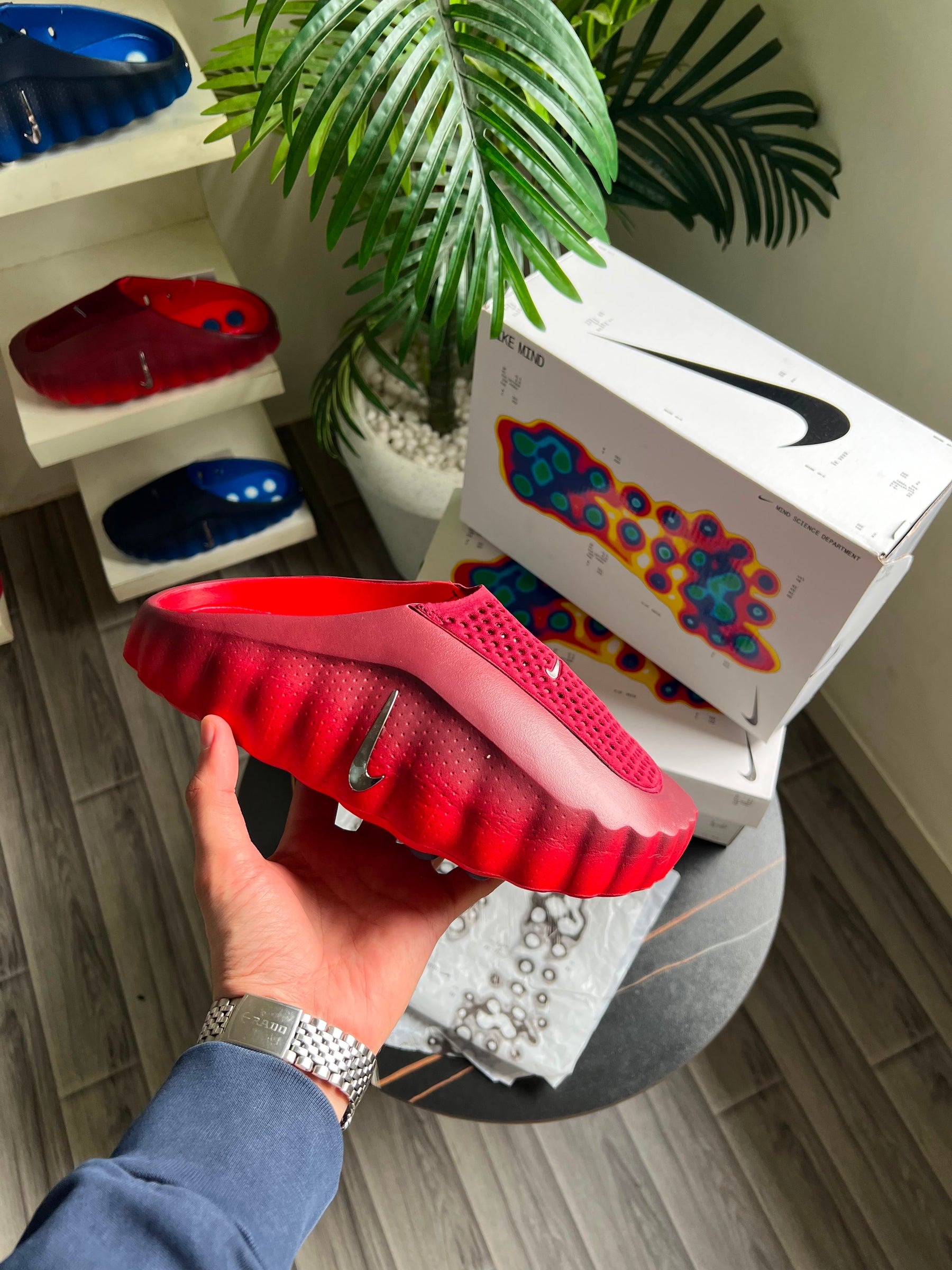 Nike Mind 001 Team red