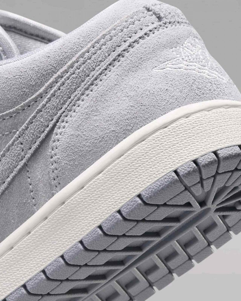 AJ 1 Low 'Obsidian Mist'