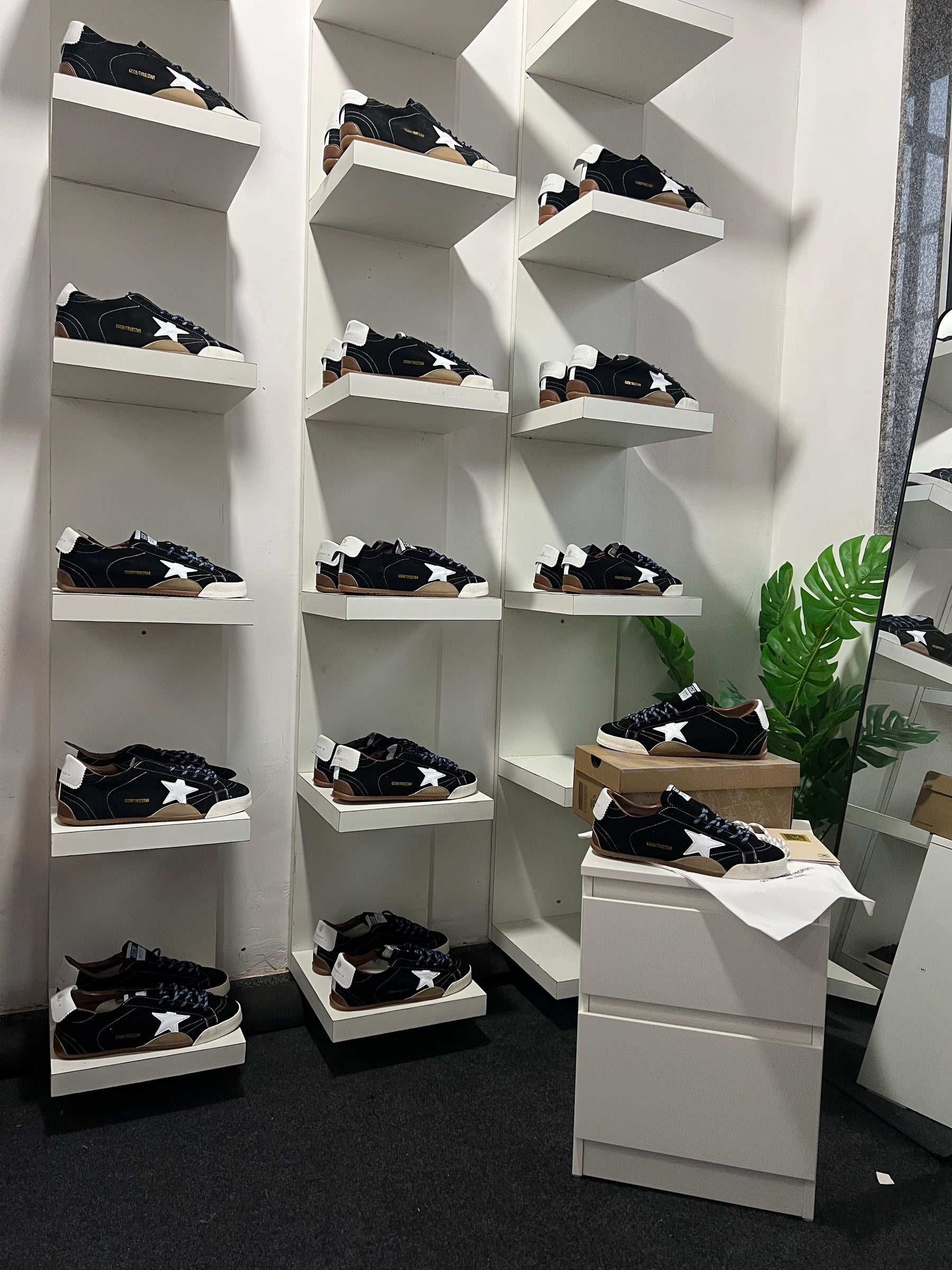 Golden Goose True Star Black