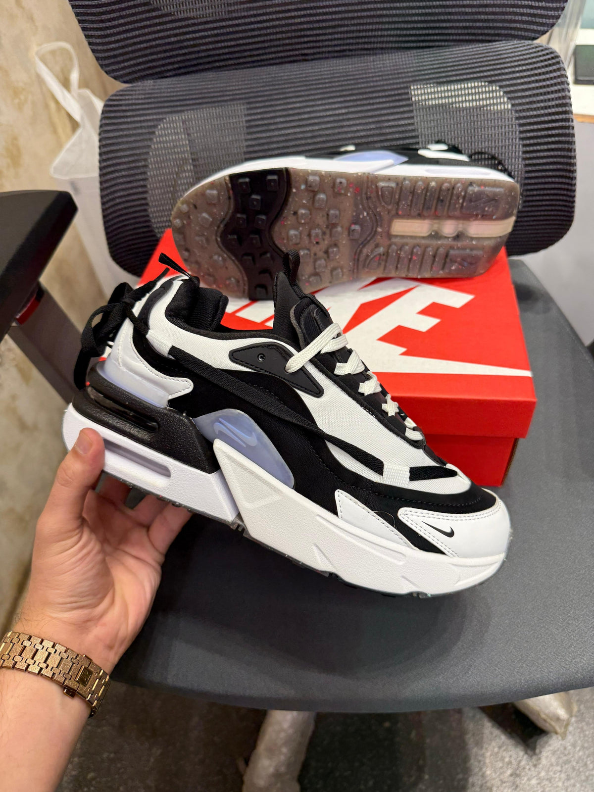 Nike AirMax Furyosa 'Black/White'