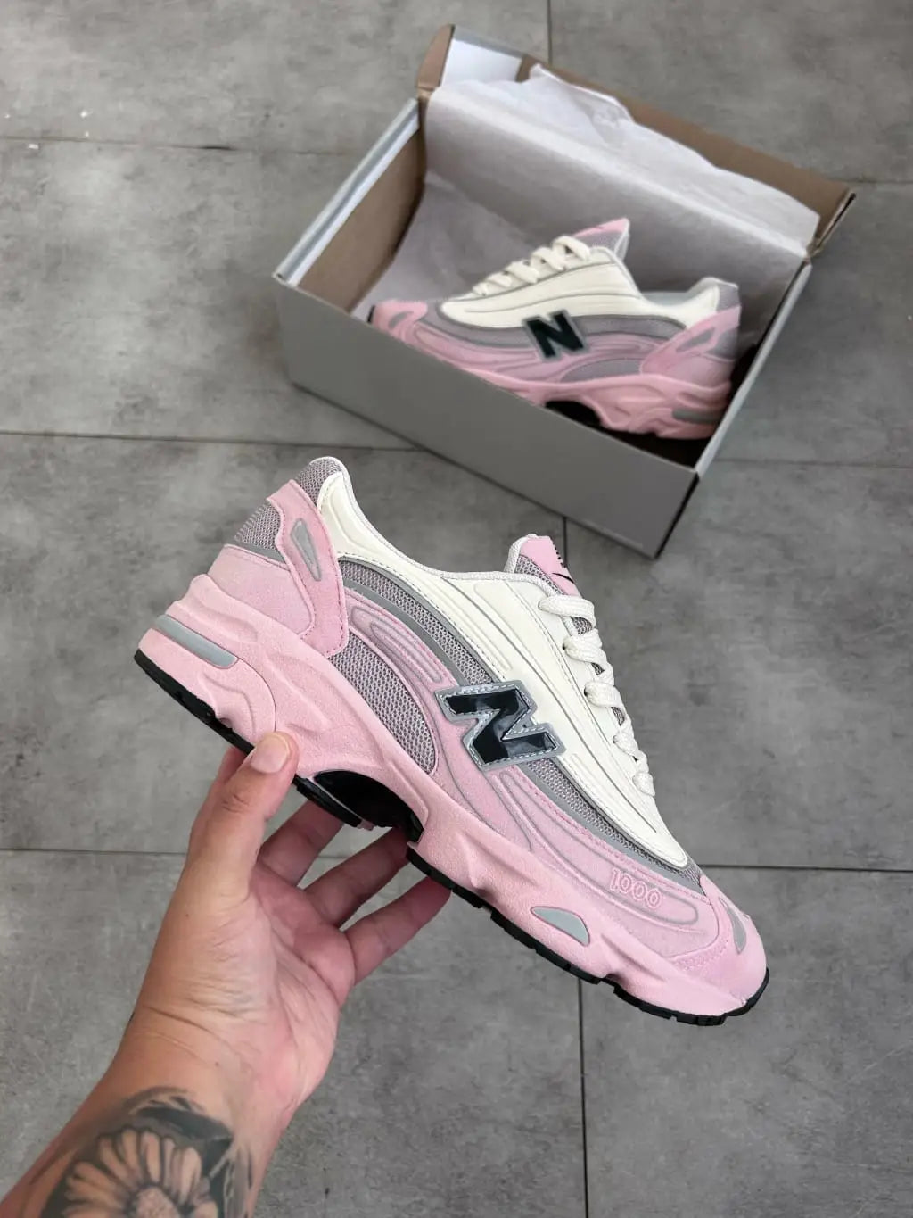 New Balance 1000 pink