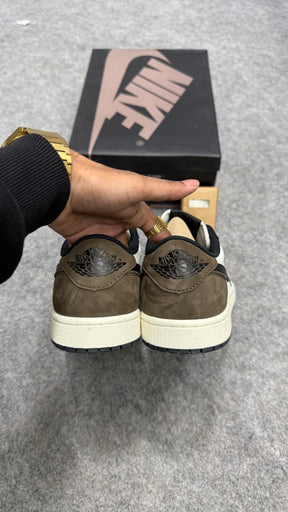 AJ1 Low 'DARK MOCHA'🤎 (UA)