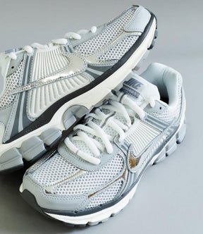 Nike Zoom Vomero 5 ‘White Metallic Silver'