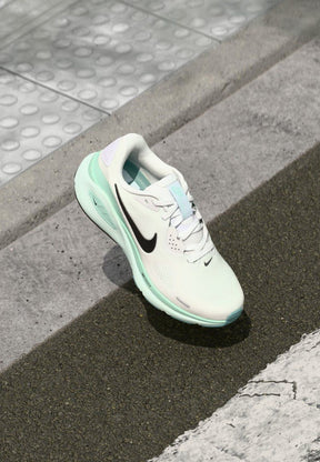 Nike Structure 26 Mint Foam