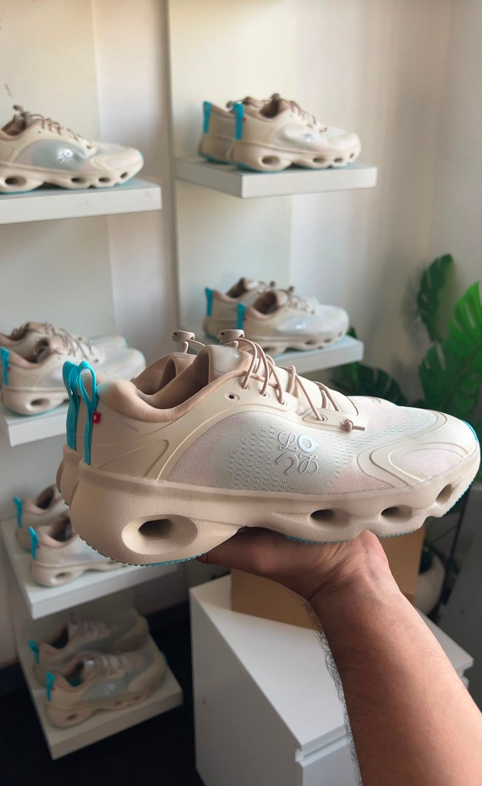 LOEWE X ON CLOUDSOLO SAND TURQUOISE