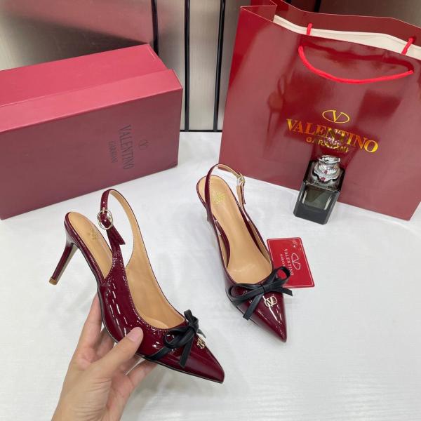 Valentino_Elegant_Womens_Back_Belt_Leather_With_Knot