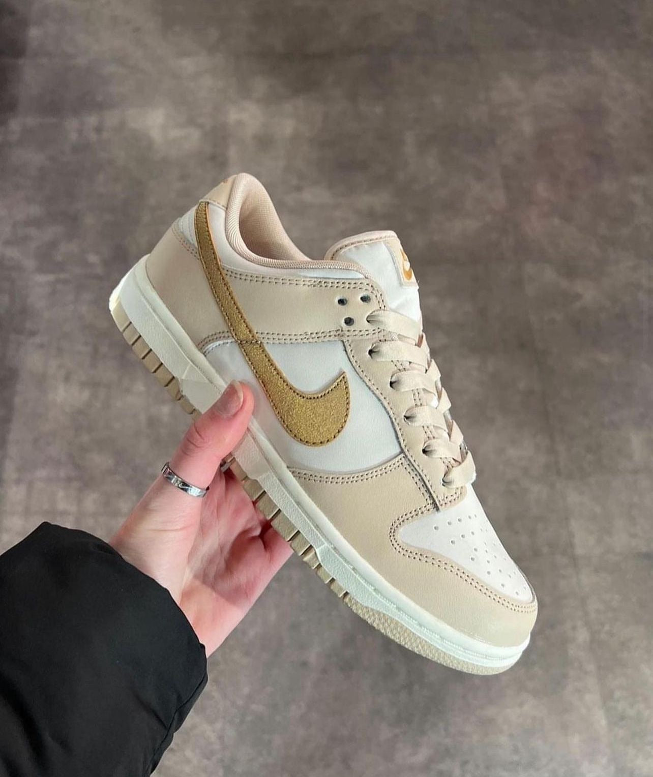 Dunk 'Golden Swoosh' (Women)