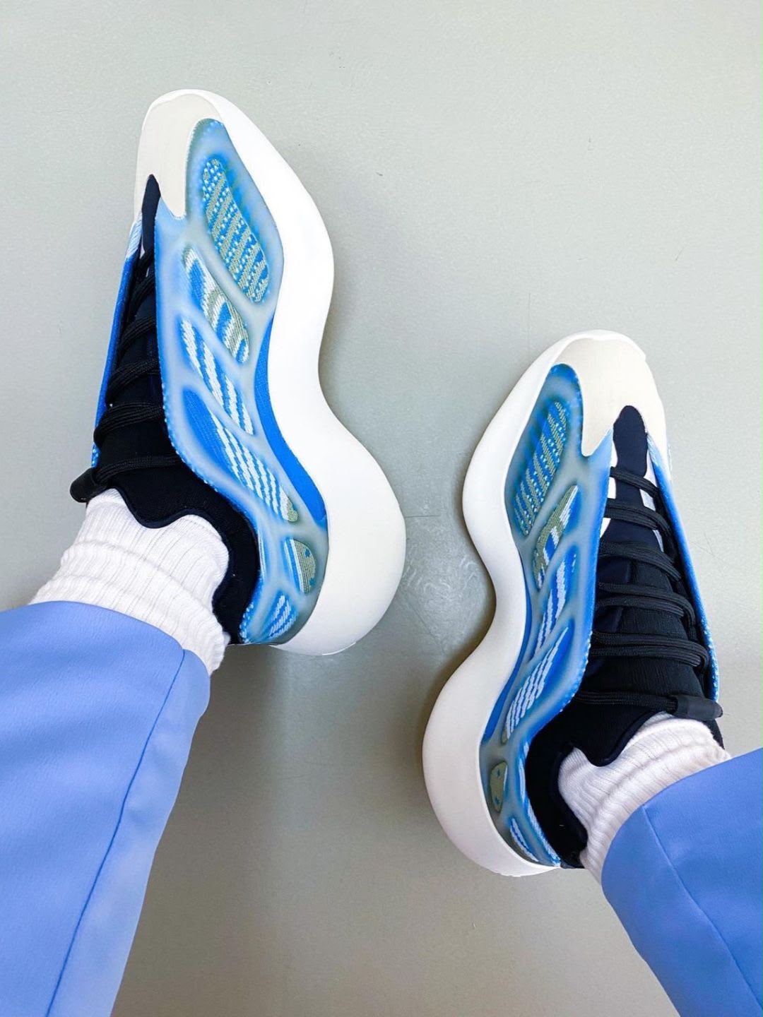 Yeezy 700 V3 'Arzareth' (UA)