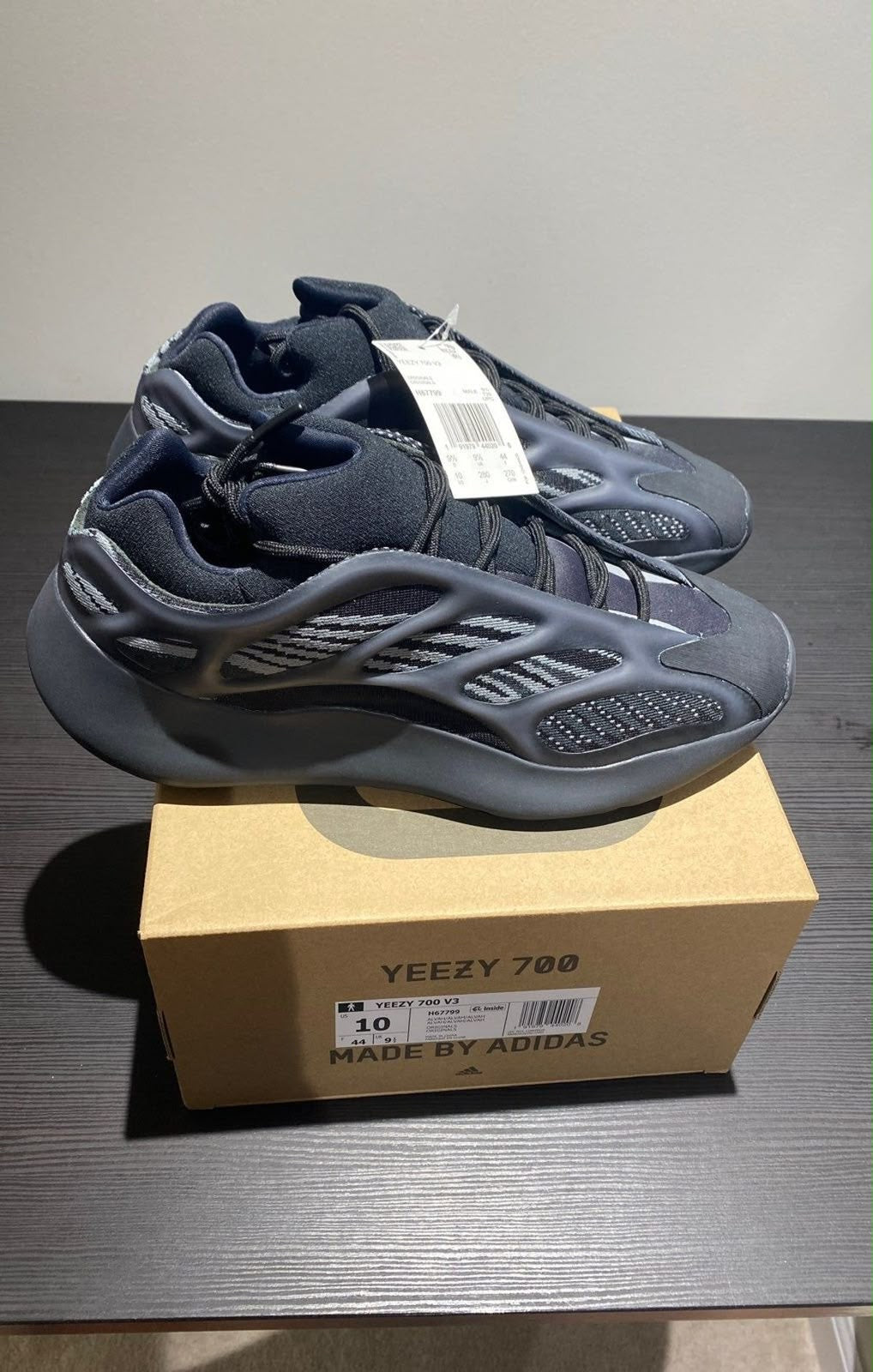 Yeezy 700 V3 'Alvah' (UA)