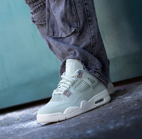 Retro 4 'Abundance'