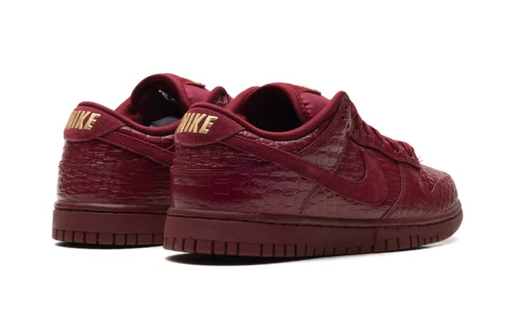 Dunk Low 'Team Red Croc'
