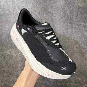 On RUNNING CLOUDBOOM volt PAF black