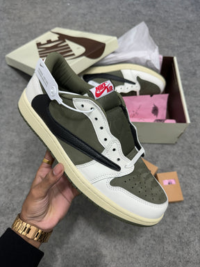 AJ 1 Low x Travis Scott 'Medium Olive' (UA)